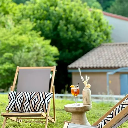 Le Refuge Des Sources Отель 3*
