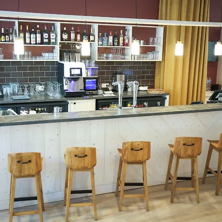 Le Refuge Des Sources Отель