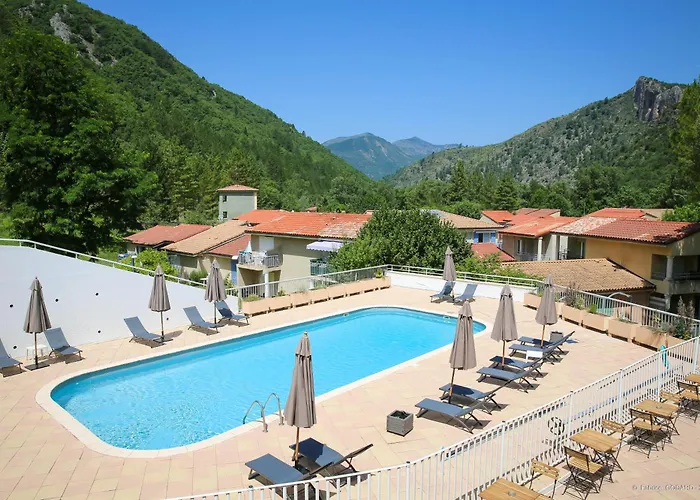 Le Refuge Des Sources Hotel 3*